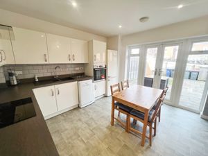 Kitchen- click for photo gallery